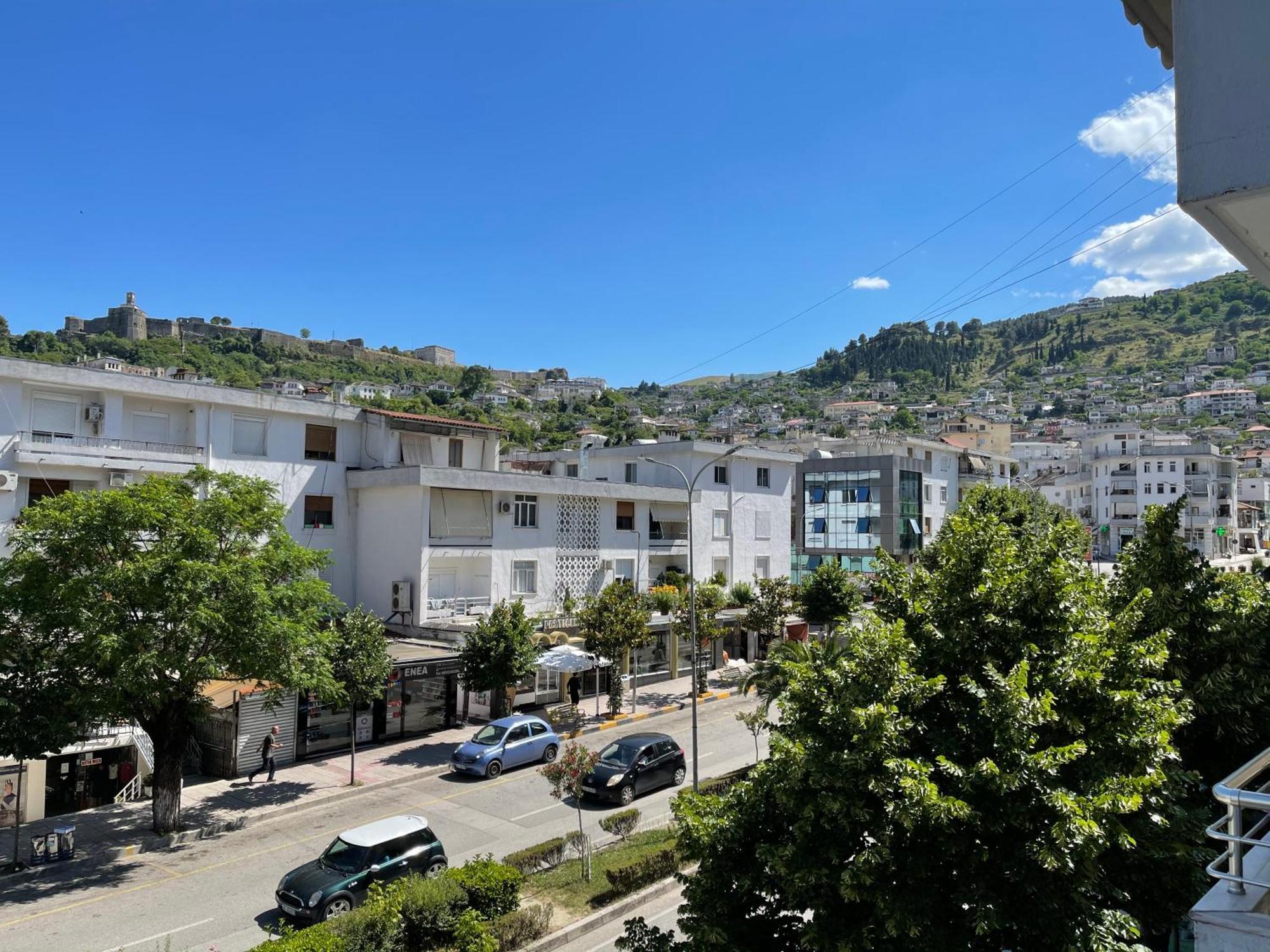 Hotel Freskia Gjirokastër Exteriör bild